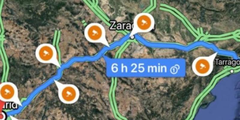 Aplicación de Google Maps alertando de radares en ruta