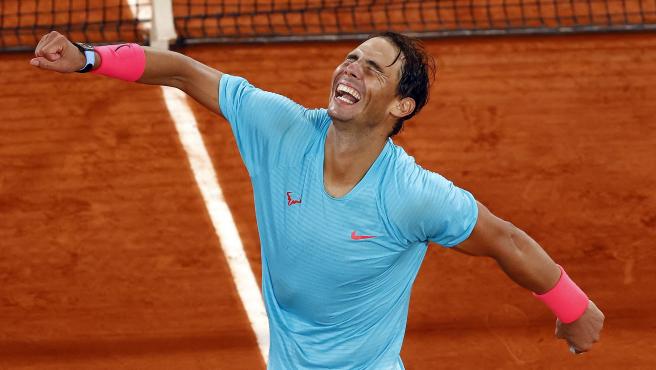 Rafa Nadal sonríe en la Philippe Chatrier / 20 Minutos