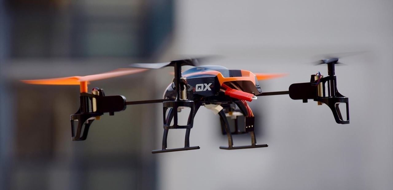 Los pilotos de drones deben de tener licencia desde 2021 / Diario Público 