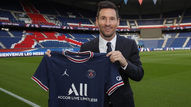 Leo Messi ya conoce el Parque de los Príncipes / SPORT