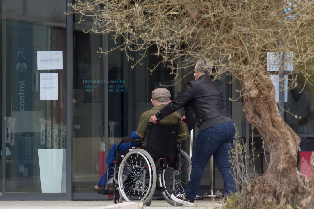Los ancianos podrán volver a recibir visitas sin límite horario / Radio Bilbao Cadena SER