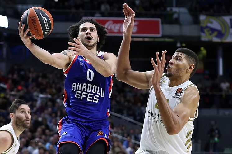 El Real Madrid juega un partido de Euroliga / El Mundo