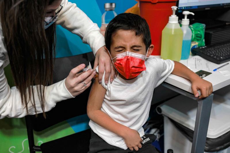 Las comunidades están comenzando a vacunar a los niños contra el Covid / Ideal.es