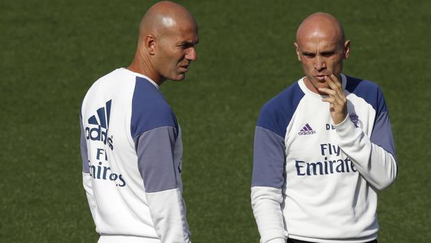 Zidane y Bettoni, primer y segundo técnico del Real Madrid / ABC.es