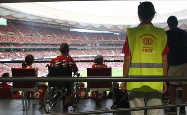 El objetivo de la Fundación ONCE es mejorar la accesibilidad en los estadios / EFE