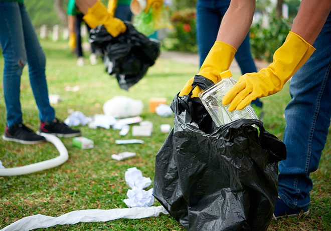 El plogging comienza a extenderse por España / Correr es de valientes