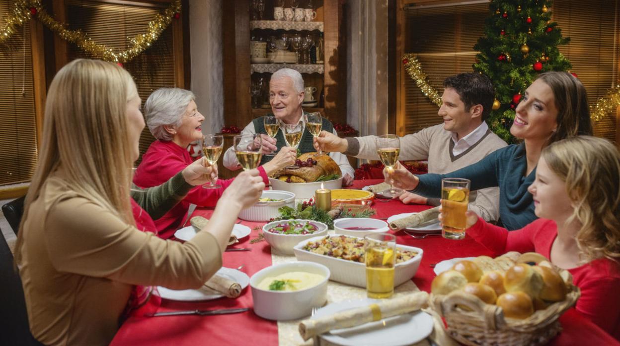 El riesgo de contagio puede ser uno de los temas de la cena de Navidad / ABC.es