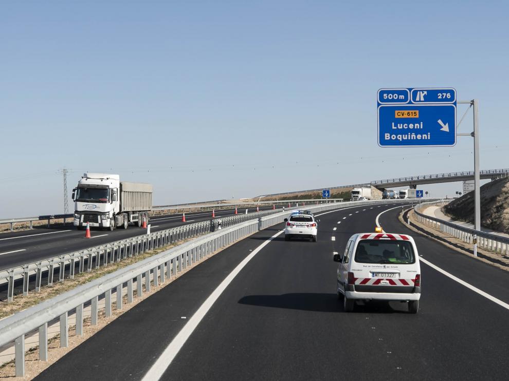 El Gobierno suspende la medida del cobro de las autovías / Heraldo de Aragón