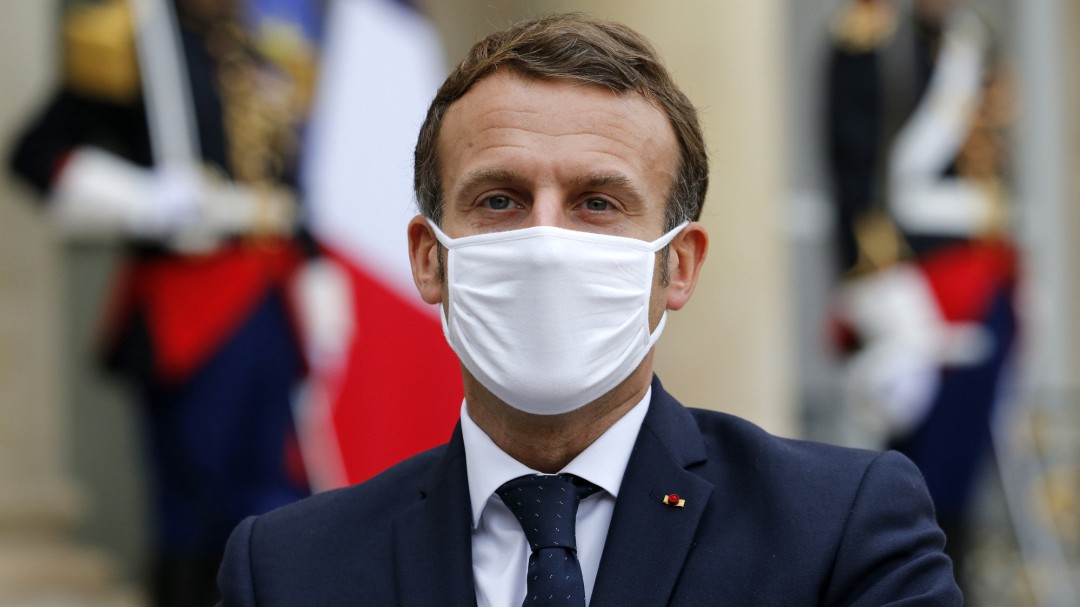 Emmanuel Macron ha decidido el cierre tras charlar con científicos, socios políticos y otras fuerzas políticas / Cadena SER