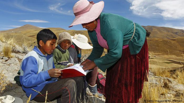 Los niños estudian en Latinoamérica sin aulas tras el Covid - 19 / Getty Images