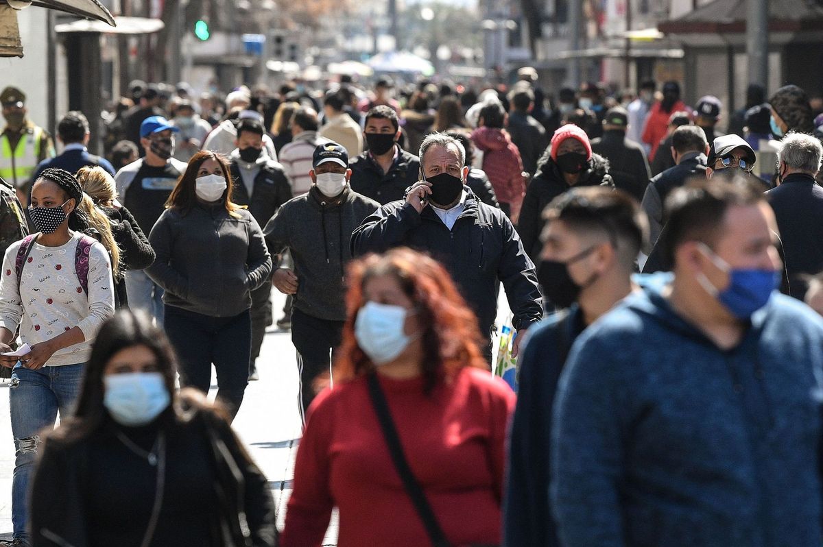 La variante ómicron se frena tras tres infecciones del virus / El Periódico de España