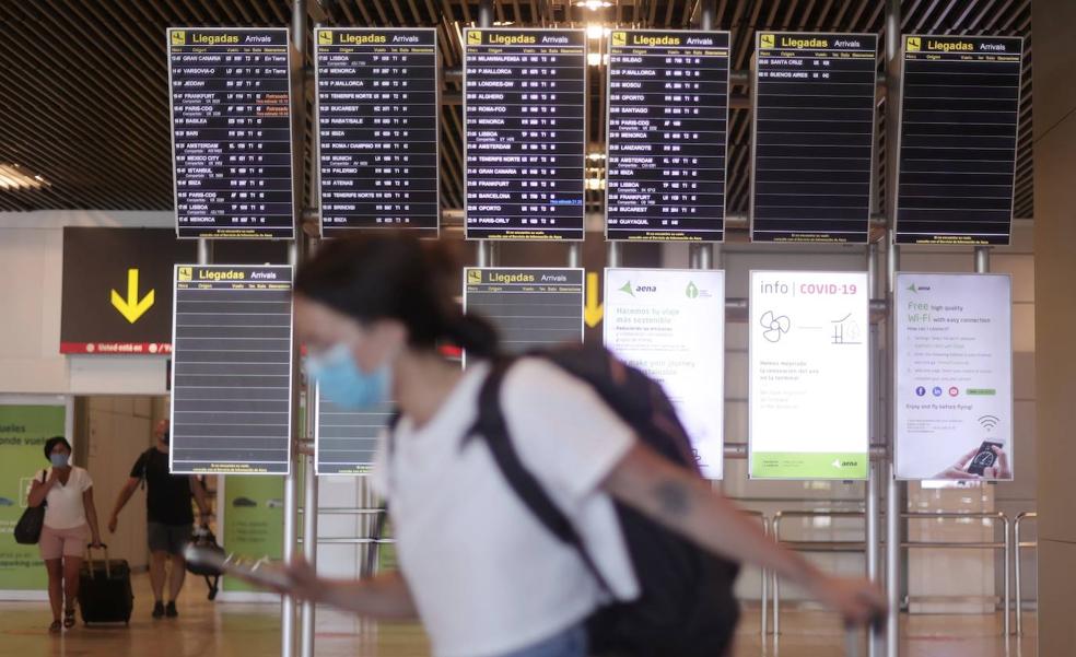 España se encuentra en nivel rojo por Covid / El Correo