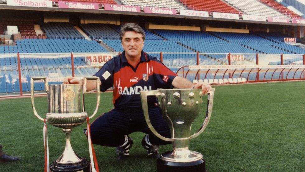 El técnico del Atleti del doblete, Radomir Antic murió por Covid - 19, en abril del año pasado / Mundo Deportivo