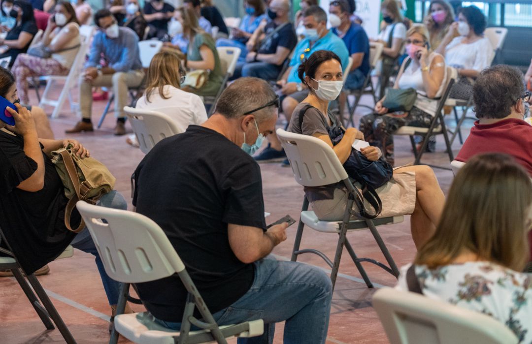 La vacunación frente al Covid llega al grupo de población de 40 años / Cadena SER