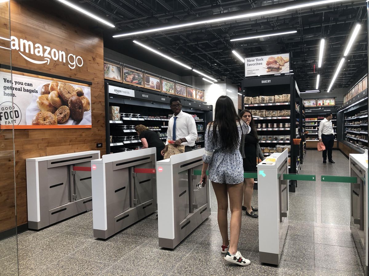 Entrada de Amazon GO / Forbes