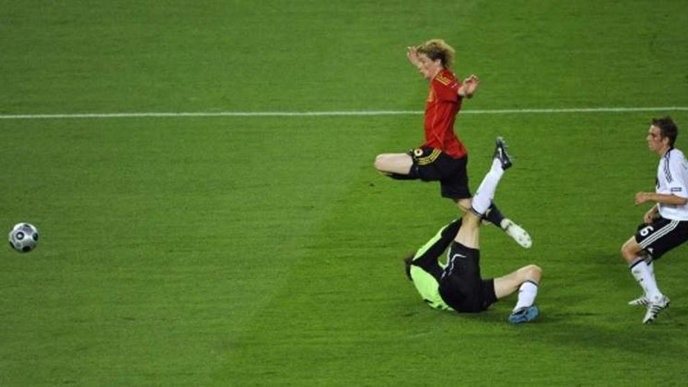 Torres gana la carrera a Lahm y mete el gol que vale una Euro / La Vanguardia