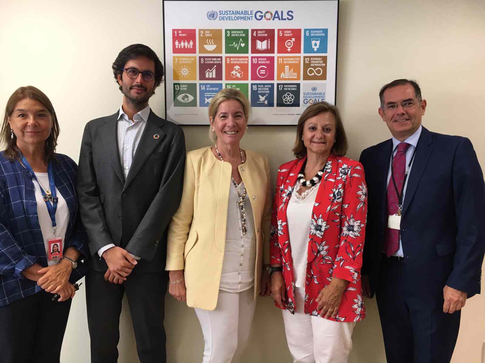 Representantes de Mutua Universal con Susana Mato Androver y la alta comisionada Cristina Gallach se reúnen para compartir las acciones que desde Mutua Universal se habían puesto en marcha en materia de ODS.