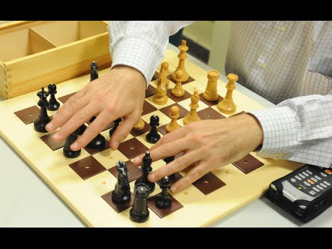 ¿Cómo juegan las personas ciegas al ajedrez? / Youtube