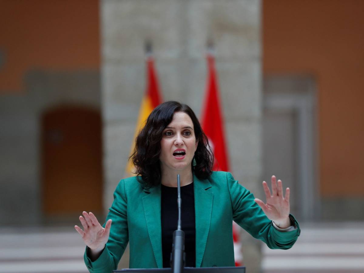 La presidente de la Comunidad de Madrid, Isabel Díaz Ayuso, propone un salario mínimo exento de impuestos / El Confidencial