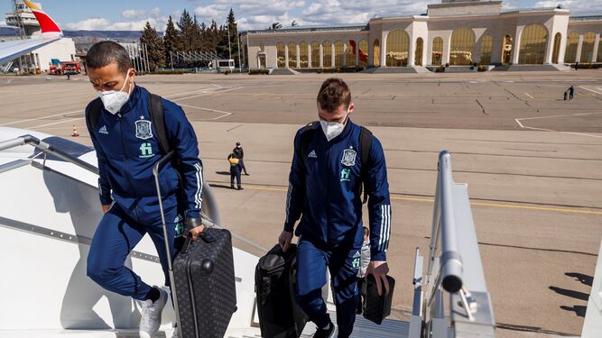 Los jugadores de la Selección viajando a Sevilla en una ocasión anterior / Diario de Sevilla 