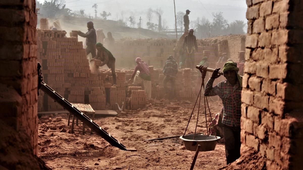 Los niños de Nepal sólo viven para trabajar / El Periódico