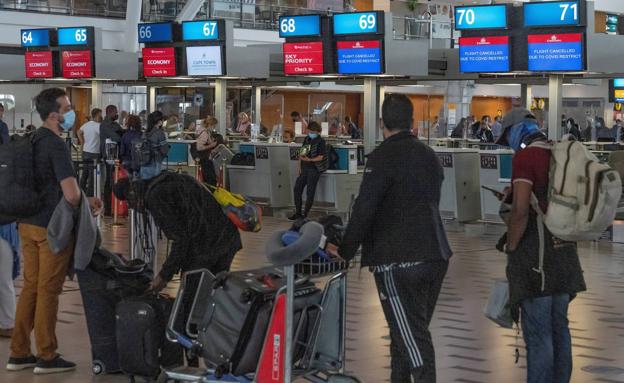 La variante omicron parece más transmisible que la variante delta / Diario SUR