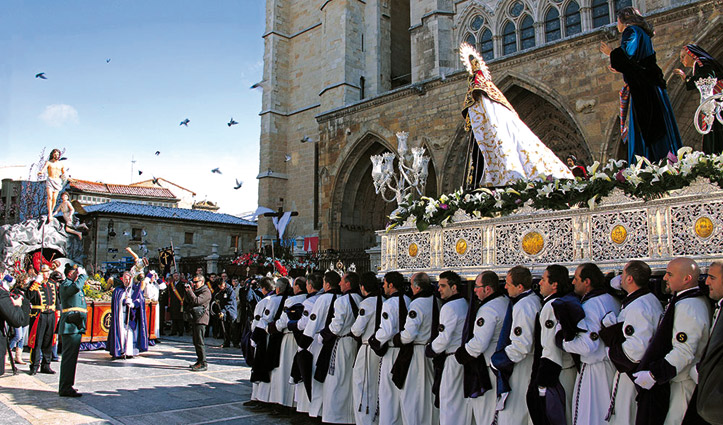 León celebra uno de los festivos más famosos, la Semana Santa / Revistur