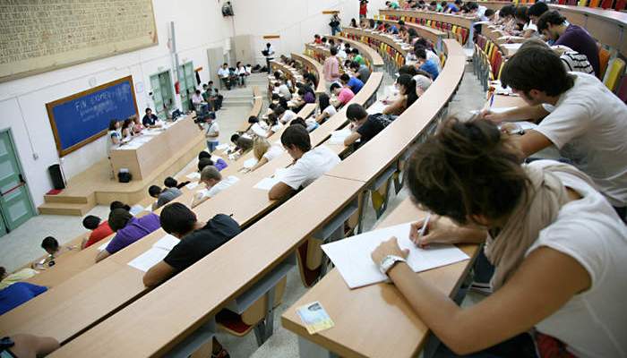 España debe bajar las tasas universitarias / Aprende Más
