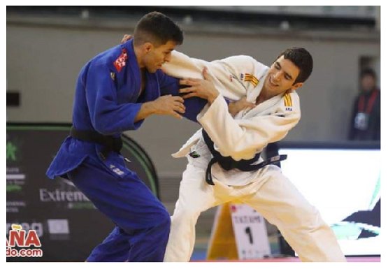 Sergio Ibáñez durante un combate de judo / Twitter ONCE