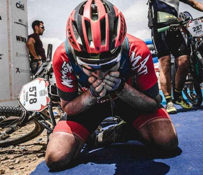 Tomás Martínez durante el final de la Titan Desert 2018 / Alcalá Hoy