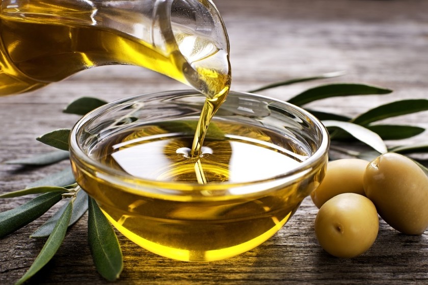 El aceite de oliva podría ser uno de los principales sustitutos del aceite de girasol / Directo al Paladar 