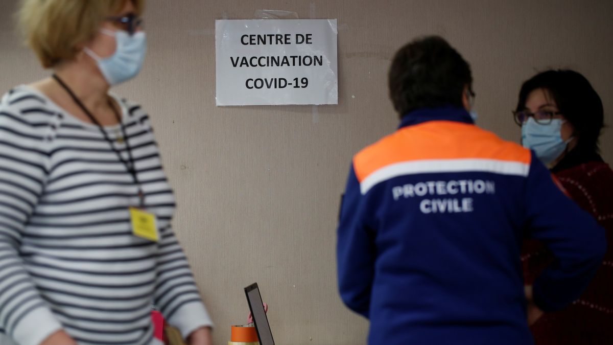 Francia ha aprobado un nuevo pasaporte de vacunación en la Asamblea Nacional / ElDiario.es