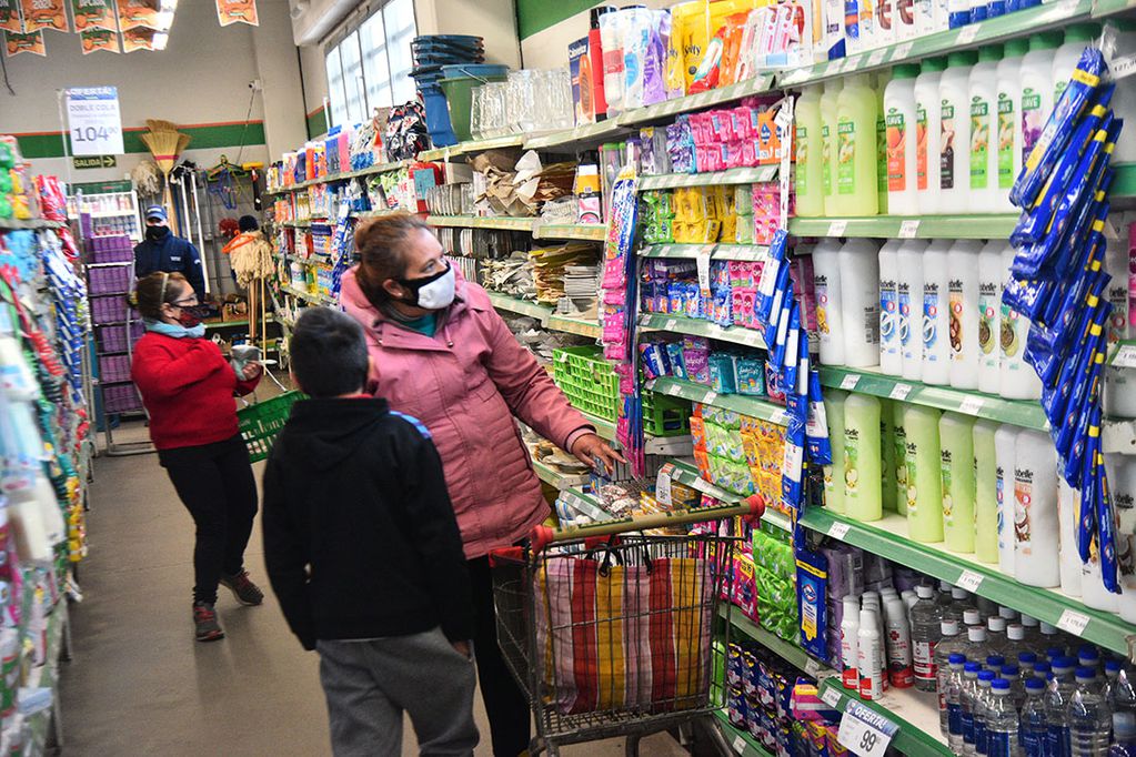Debemos evitar el consumo de aquellos productos que no necesitamos / Noticias de la Mañana