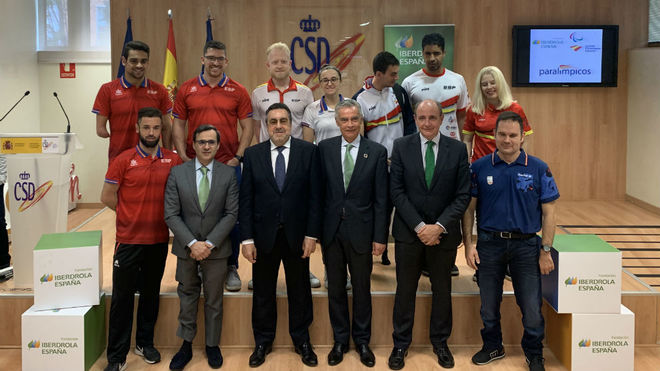 Recepción de las Becas Iberdrola en el Salón Samaranch / MARCA