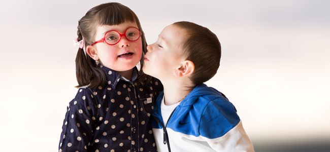 Los hermanos que conviven con niños con discapacidad generan una mayor empatía / Guía Infantil 