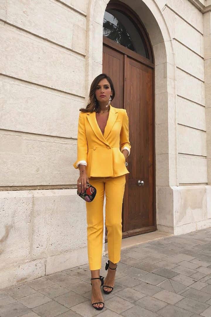 Traje de chaqueta amarillo/Pinterest