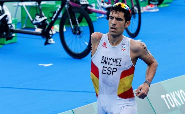 Alejandro Sánchez fue uno de los medallistas españoles durante el Mundial de Triatlón Paralímpico / El Norte de Castilla