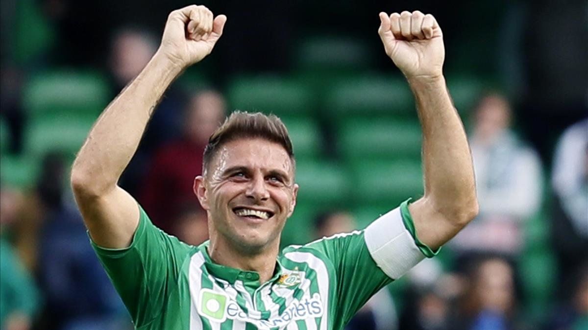 Alba será recibida como uno de los grandes ídolos del Betis / El Periódico