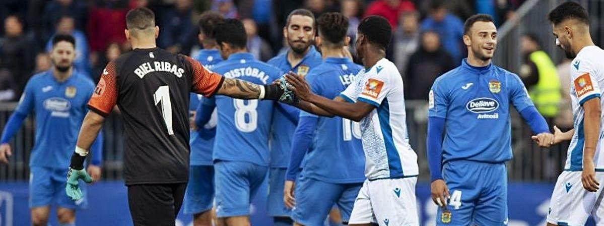 La plantilla de Fuenlabrada tras un partido / Superdeporte