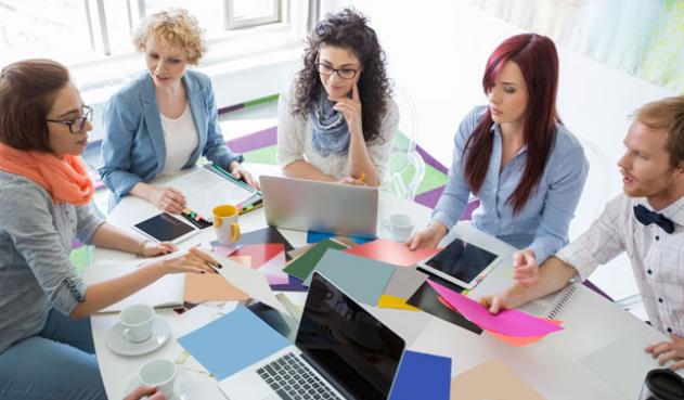 Mujeres trabajando en una empresa