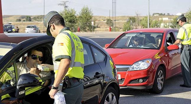 Los controles intentan concienciar a la población para que no cojan el coche en estado de embriaguez / Autofácil