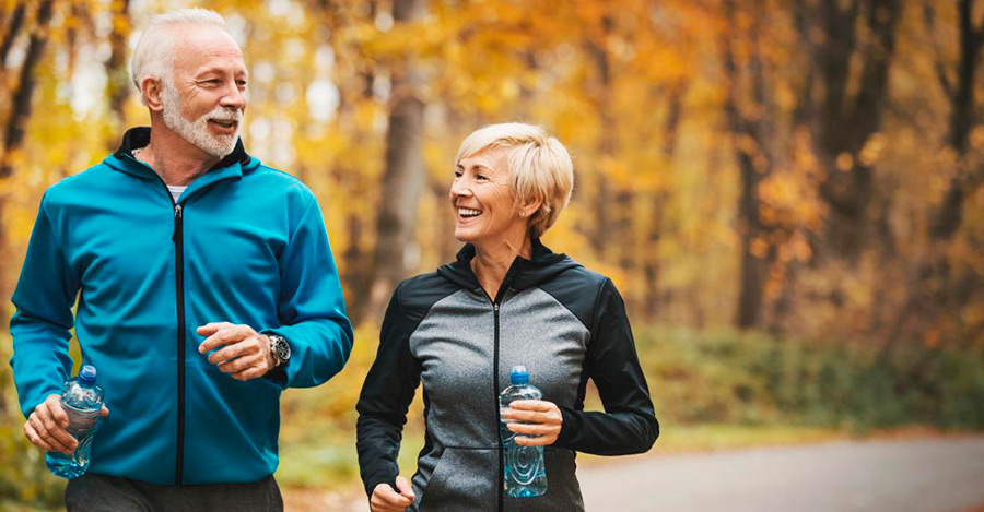Las personas mayores deben realizar actividad física para prevenir enfermedades / Familiados 