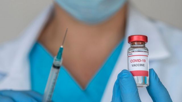 España lidera los ranking de ritmo de vacunación contra el Covid - 19 / BBC