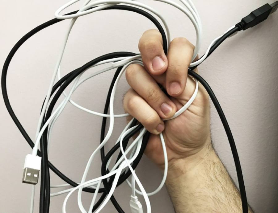 5 IDEAS PARA ORGANIZAR LOS CABLES - Fácil y Sencillo  Organizador de cables,  Organización de cables, Ideas para organizar