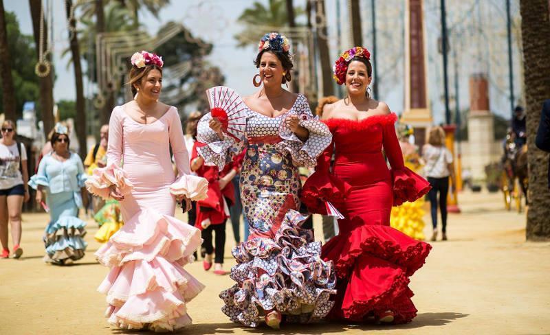 10 consejos para sobrevivir en la Feria de Sevilla vestido de