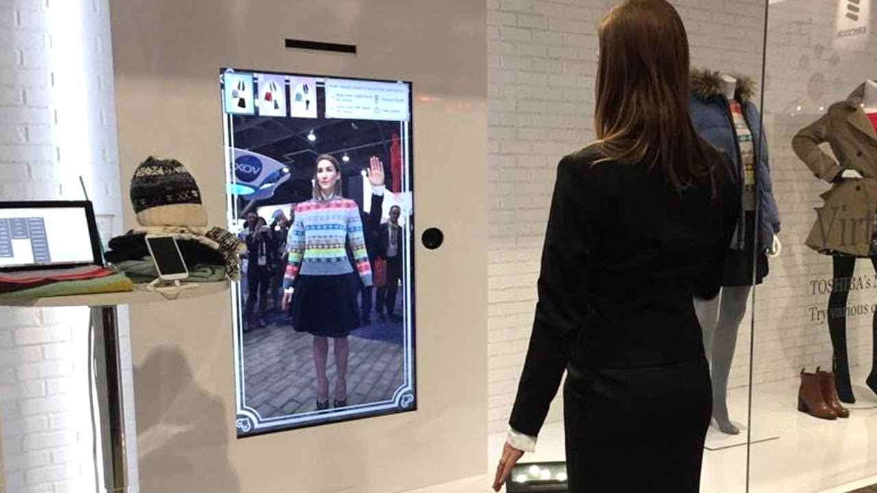 presenta espejo virtual que permite probarse prendas de vestir