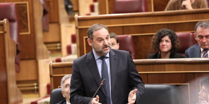 Ábalos durante la primera sesión de control al Gobierno | Foto: Congreso de los Diputados