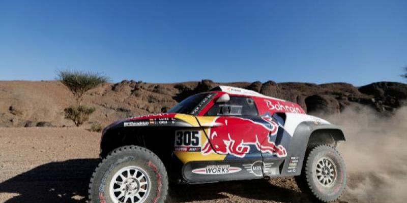 Carlos Sainz gana la tercera etapa y se sitúa líder en el Dakar, Alonso termina quinto.