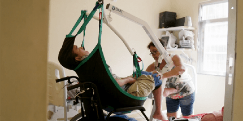 La Fundación ONCE constata carencias de accesibilidad física en centros de salud y hospitales por falta de adecuación.