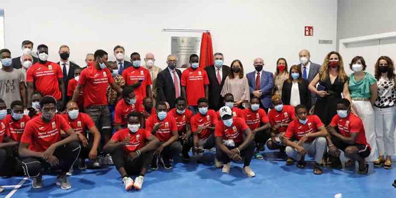 Alejandro Blanco inaugura el primer centro deportivo para Refugiados